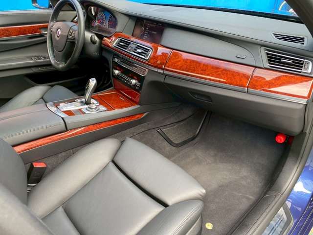 ALPINA B7 2011 Image 31