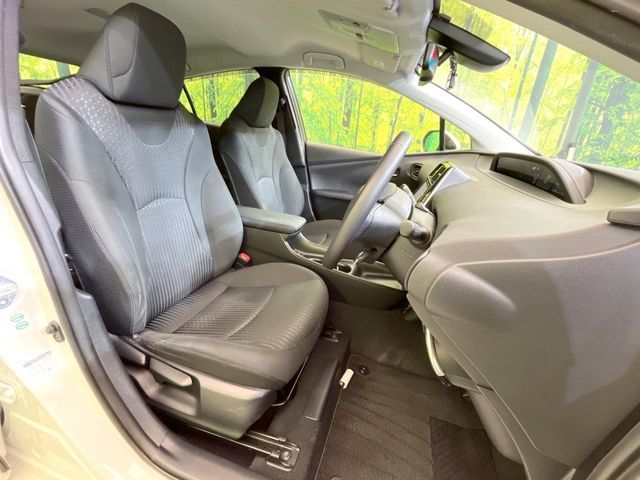 TOYOTA PRIUS 2016 Image 31