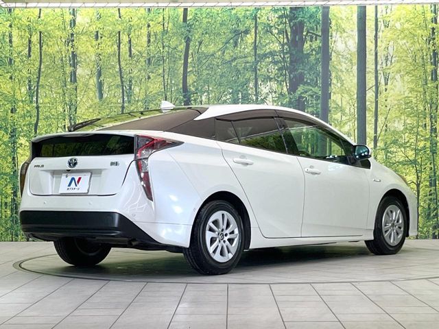 TOYOTA PRIUS 2016 Image 31