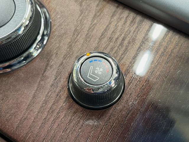 NISSAN FUGA HYBRID 2015 Image 31