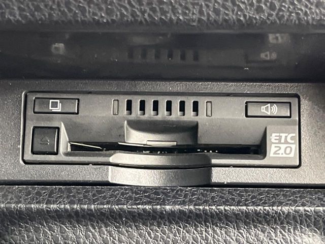 TOYOTA VOXY 2019 Image 31