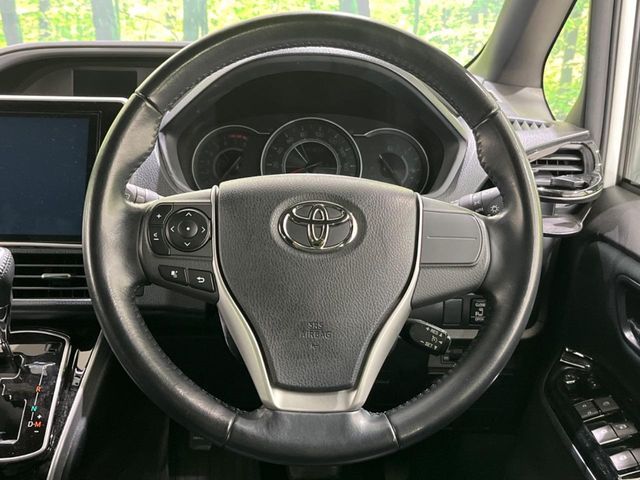TOYOTA VOXY 2019 Image 31