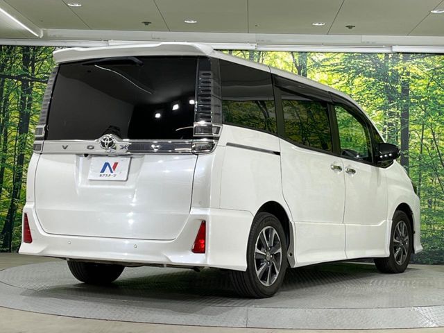 TOYOTA VOXY 2019 Image 31