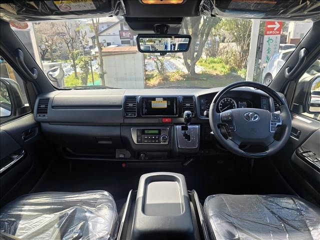 TOYOTA HIACE VAN 4WD 2026 Image 31