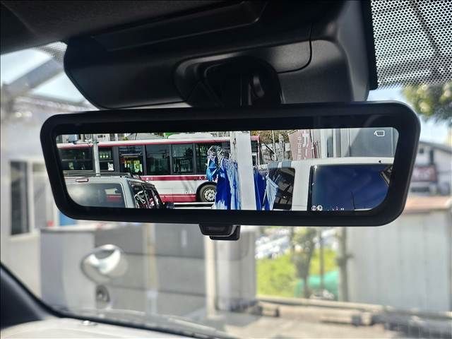 TOYOTA HIACE VAN 4WD 2026 Image 31