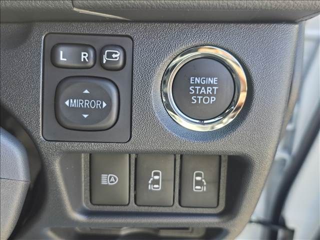 TOYOTA HIACE VAN 4WD 2026 Image 31