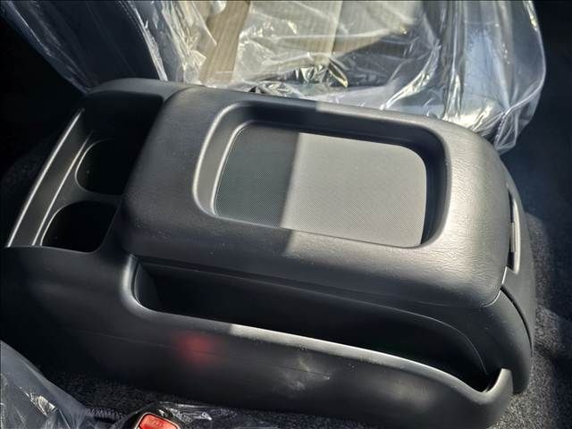 TOYOTA HIACE VAN 4WD 2026 Image 31