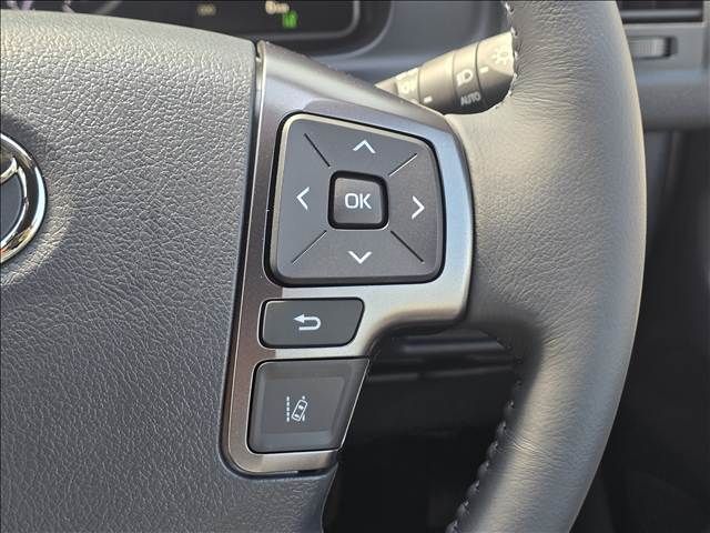 TOYOTA HIACE VAN 4WD 2026 Image 31