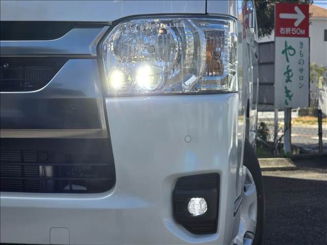 TOYOTA HIACE VAN 4WD 2026 Image 31