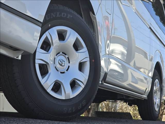 TOYOTA HIACE VAN 4WD 2026 Image 31