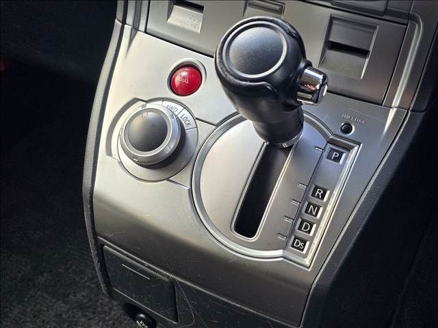 MITSUBISHI DELICA D:5 4WD 2008 Image 31