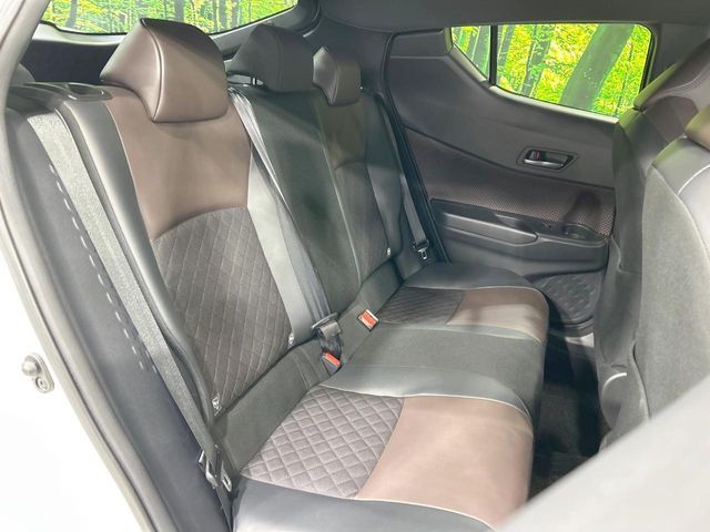 TOYOTA C-HR 2017 Image 31