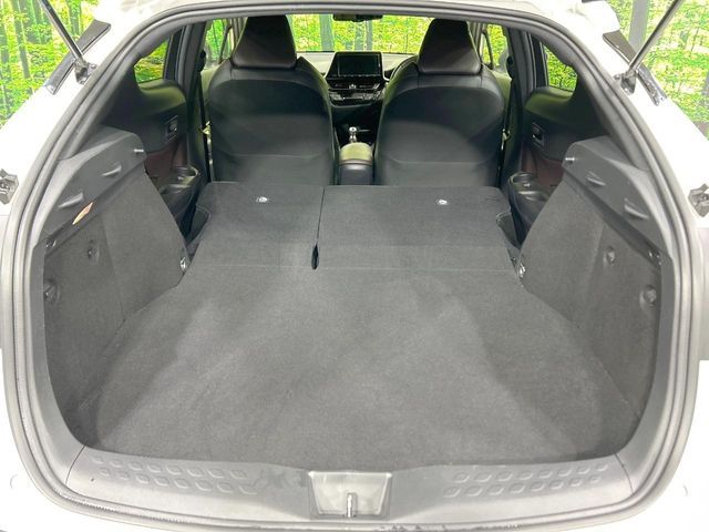 TOYOTA C-HR 2017 Image 31