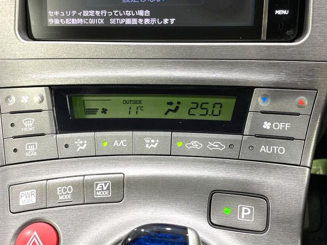 TOYOTA PRIUS 2013 Image 31