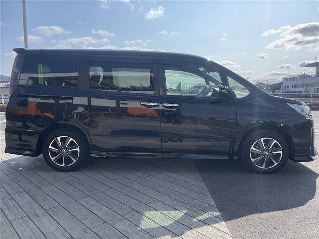 TOYOTA NOAH 2020 Image 31