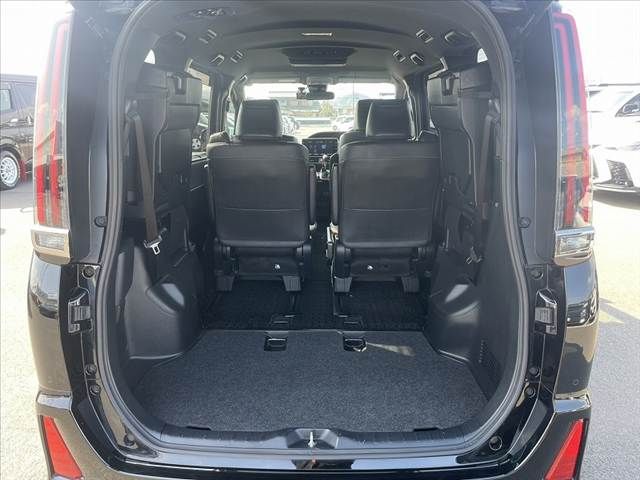 TOYOTA NOAH 2020 Image 31