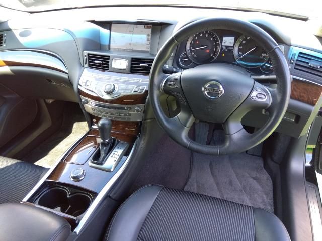 NISSAN FUGA 2014 Image 31