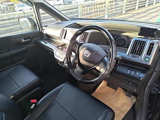 HONDA STEPWAGON SPADA 2011 Image 31