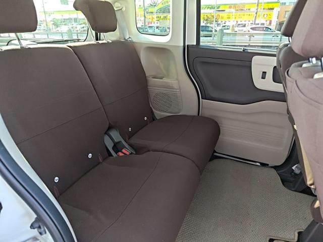 HONDA N BOX 2018 Image 31