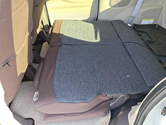 HONDA N BOX 2018 Image 31