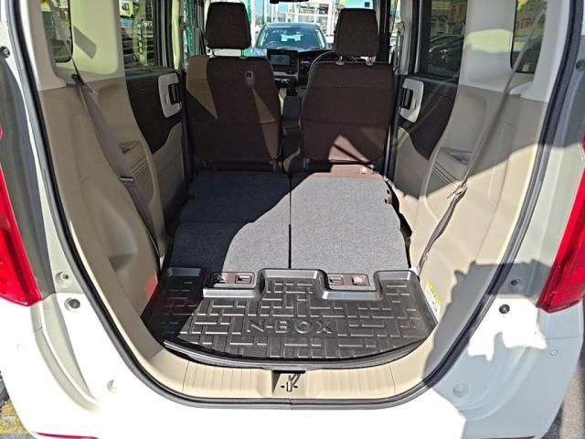 HONDA N BOX 2018 Image 31