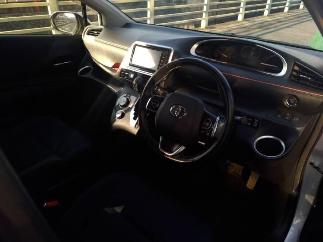 TOYOTA SIENTA 2017 Image 31