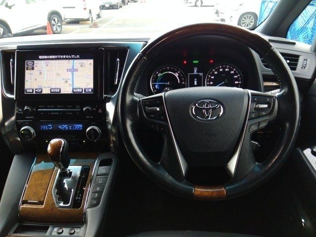 TOYOTA ALPHARD HYBRID 4WD 2017 Image 31