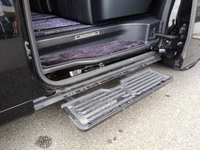 TOYOTA ALPHARD HYBRID 4WD 2017 Image 31