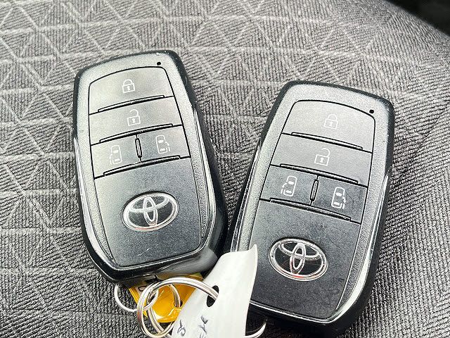 TOYOTA VOXY 2023 Image 31