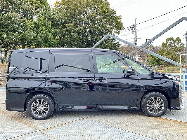 TOYOTA VOXY 2023 Image 31