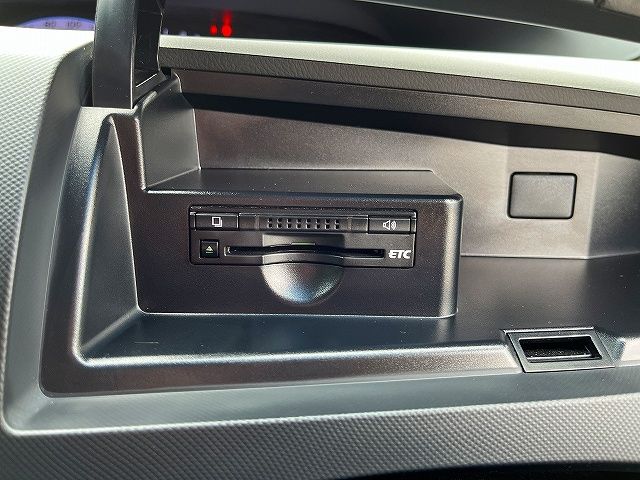 TOYOTA ESTIMA 2016 Image 31