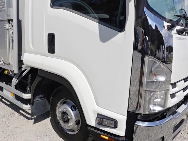 ISUZU FORWARD 2015 Image 31