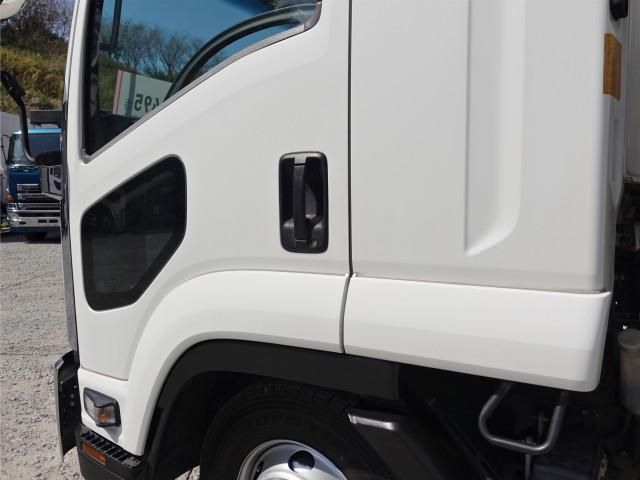ISUZU FORWARD 2015 Image 31