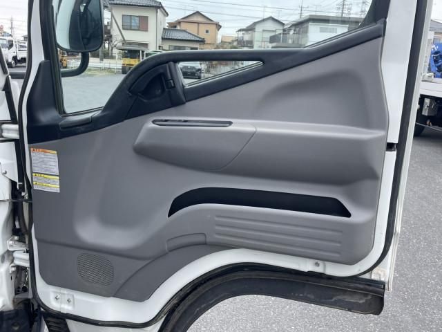 MITSUBISHI CANTER 2019 Image 31