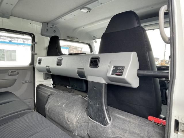 MITSUBISHI CANTER 2019 Image 31