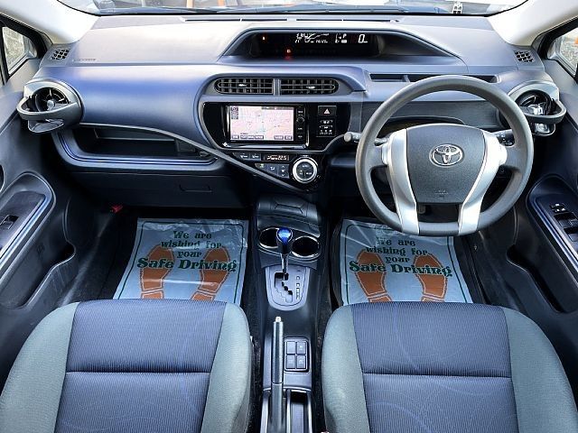 TOYOTA AQUA 2015 Image 31