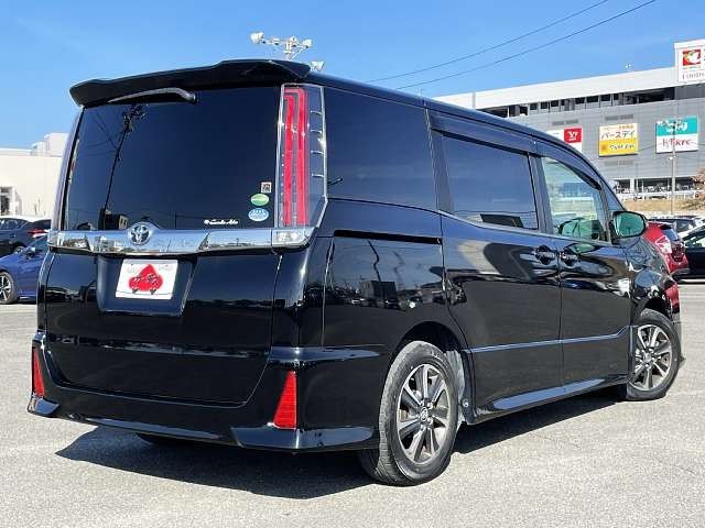 TOYOTA NOAH 2017 Image 31