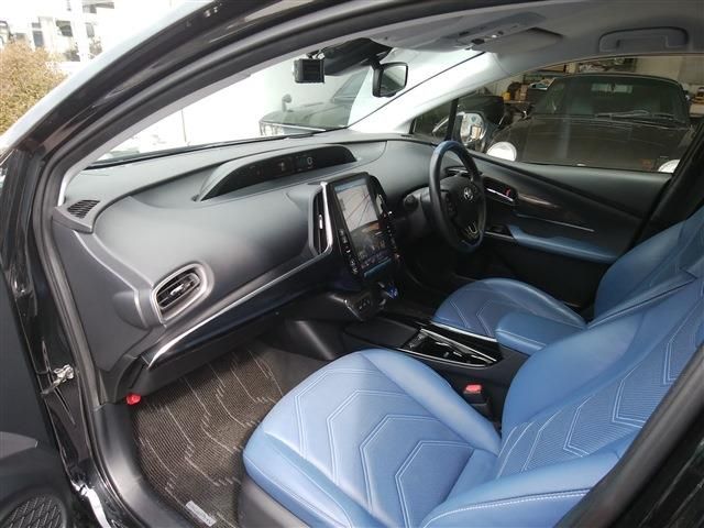 TOYOTA PRIUS PHV 2020 Image 31
