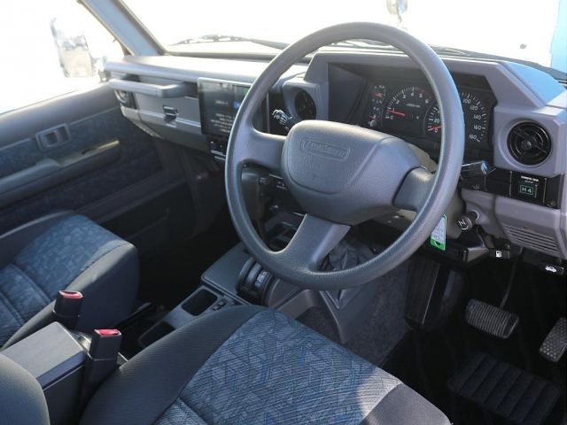 TOYOTA LANDCRUISER VAN 2001 Image 31
