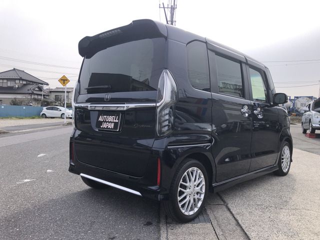 HONDA N BOX CUSTOM 2022 Image 31