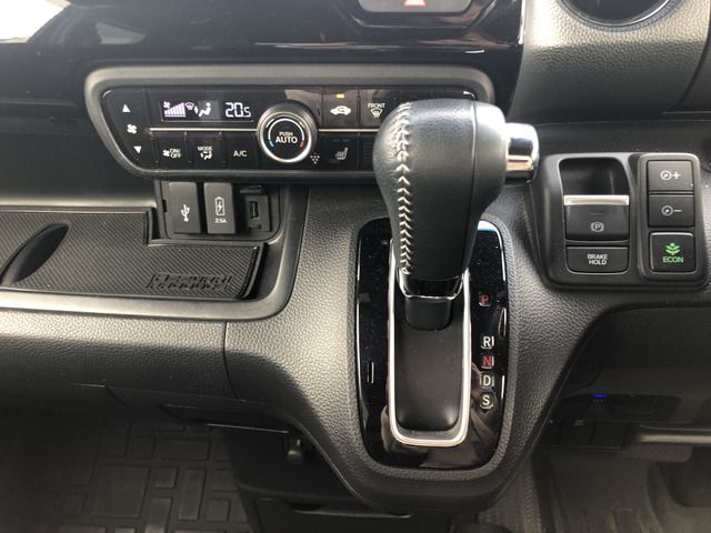 HONDA N BOX CUSTOM 2022 Image 31