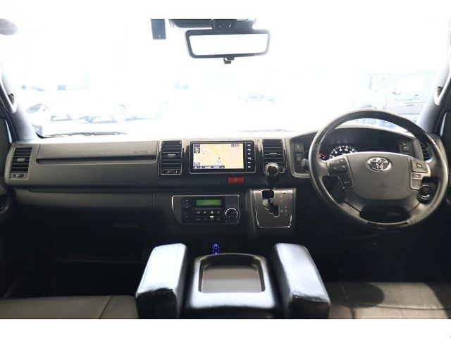 TOYOTA HIACE VAN 4WD 2023 Image 31