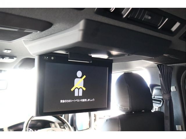 TOYOTA HIACE VAN 4WD 2023 Image 31