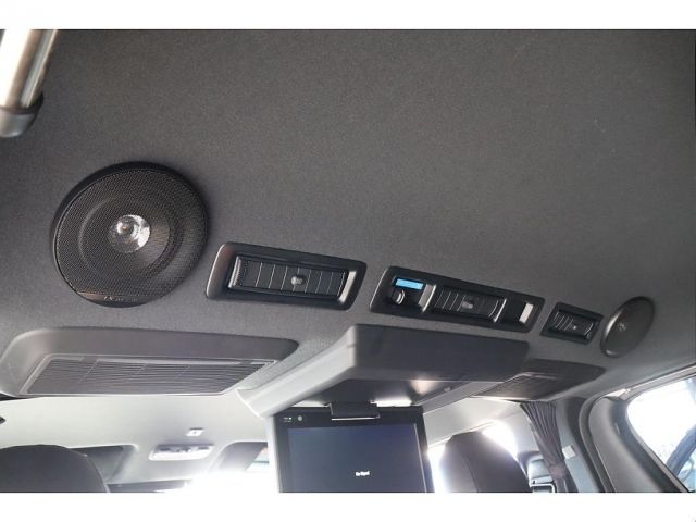 TOYOTA HIACE VAN 4WD 2023 Image 31