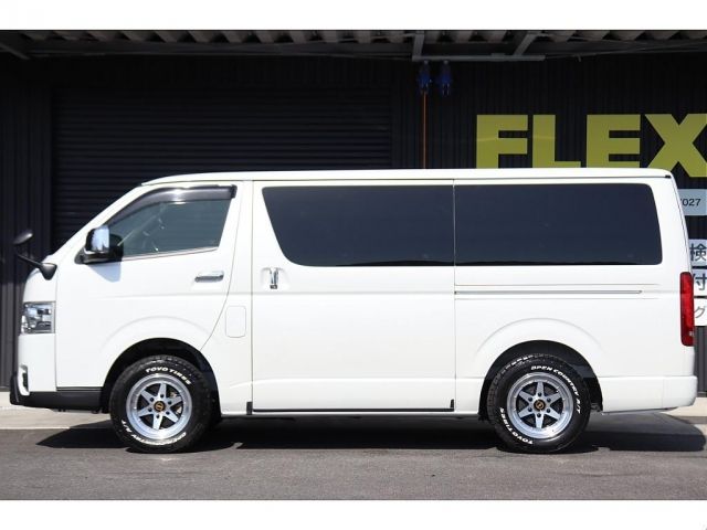 TOYOTA HIACE VAN 4WD 2023 Image 31