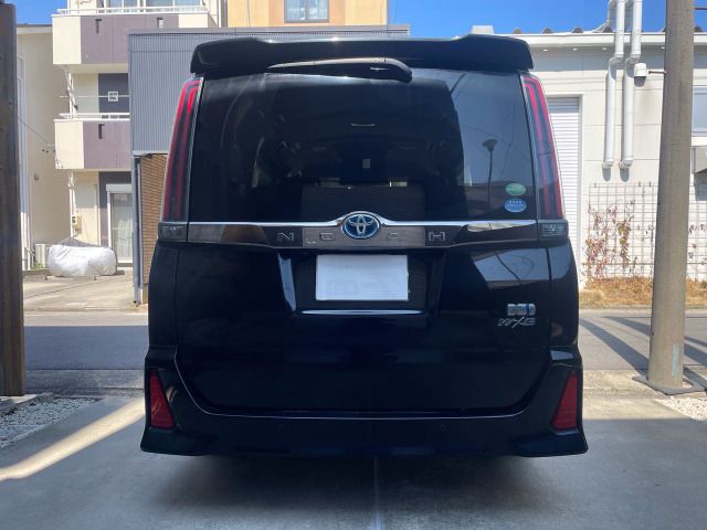 TOYOTA NOAH HYBRID 2020 Image 31