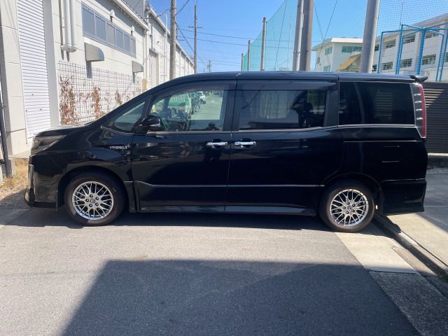 TOYOTA NOAH HYBRID 2020 Image 31