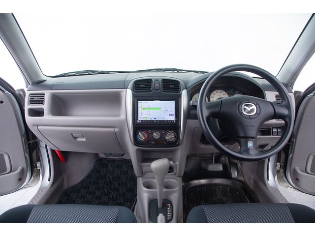 MAZDA DEMIO 2001 Image 31