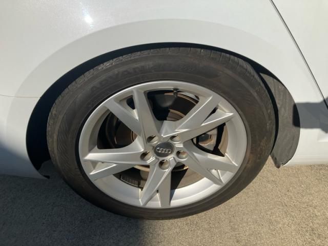 AUDI A4 2017 Image 31