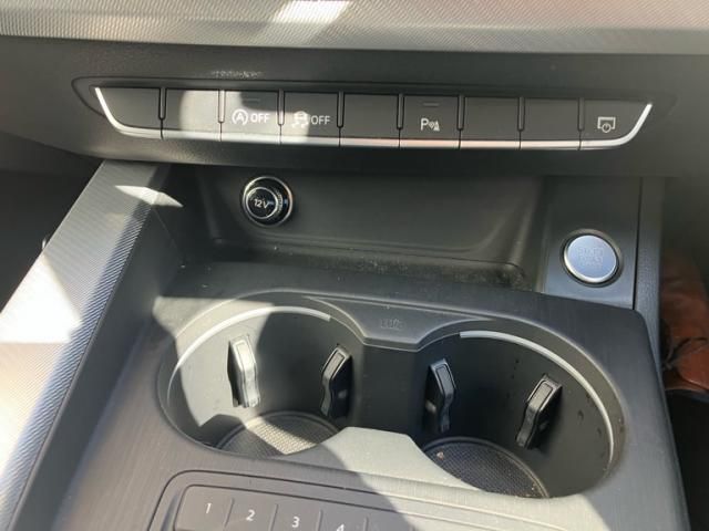 AUDI A4 2017 Image 31